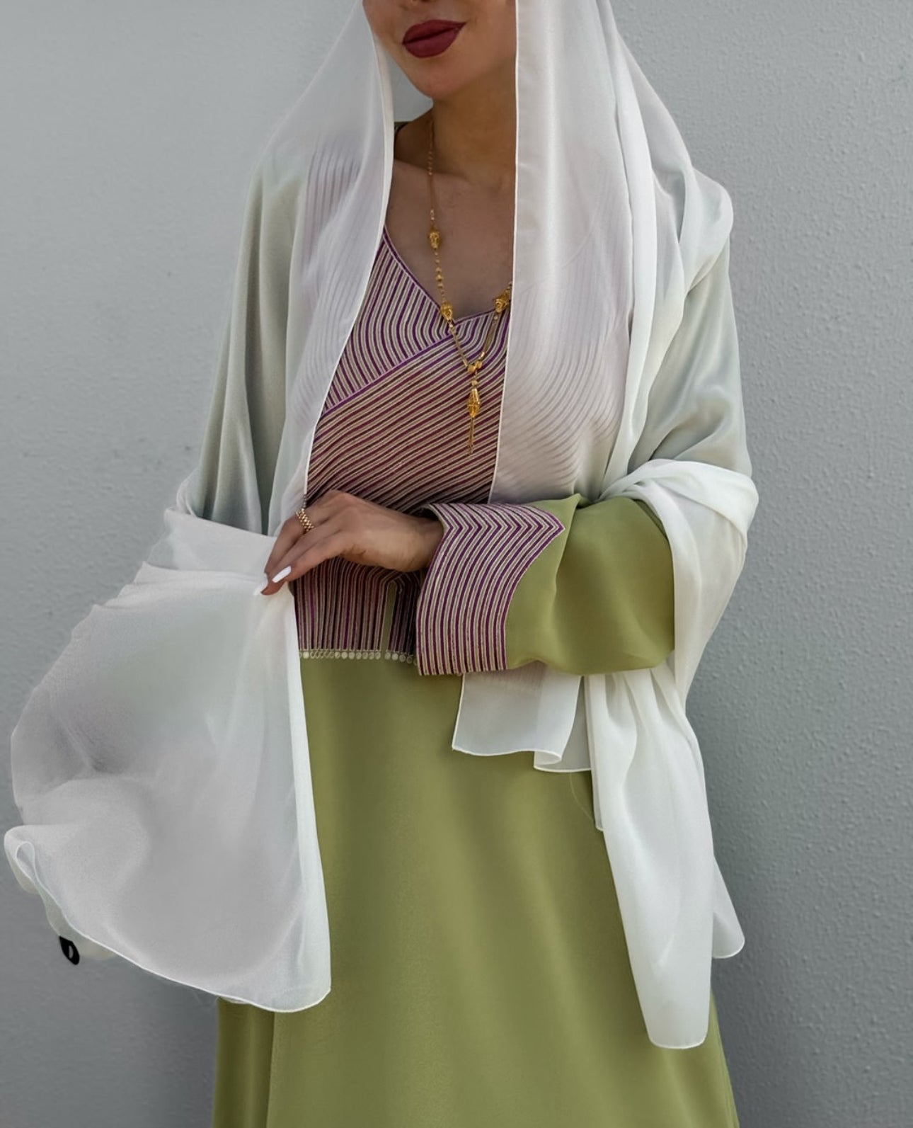 Embroidered Green Makhwir