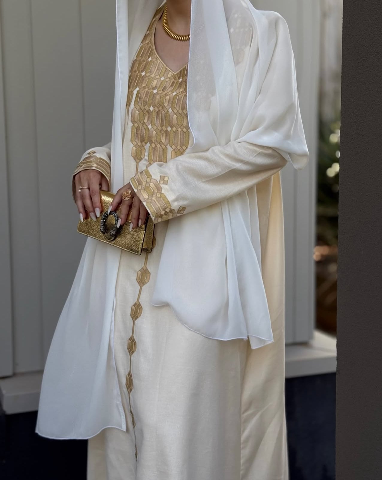 Embroidered Beige Gold Makhwir