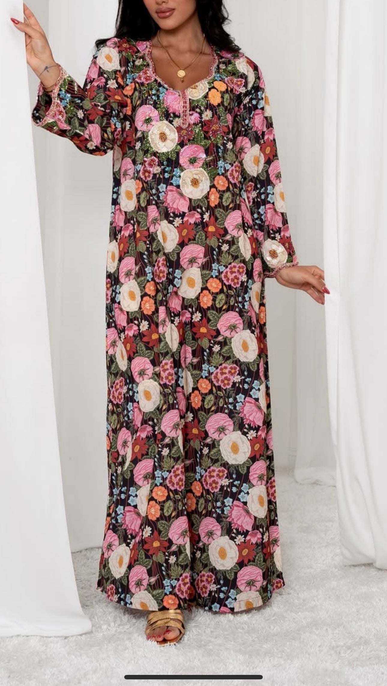 Silk Floral Handwork Makhwir