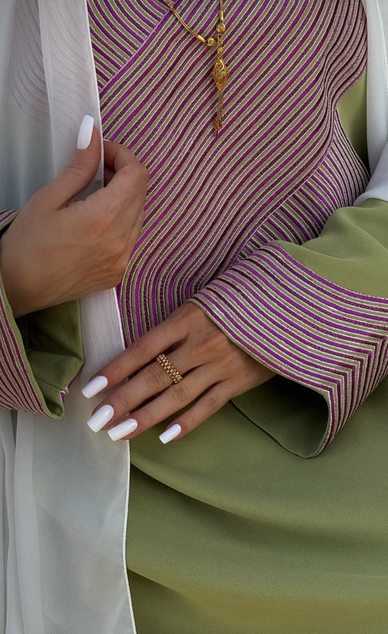 Embroidered Green Makhwir